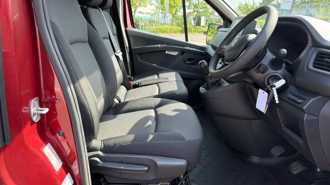 Renault Trafic Lwb Diesel LL30 Blue dCi 130 Advance [Safety] Crew Van - Image 6